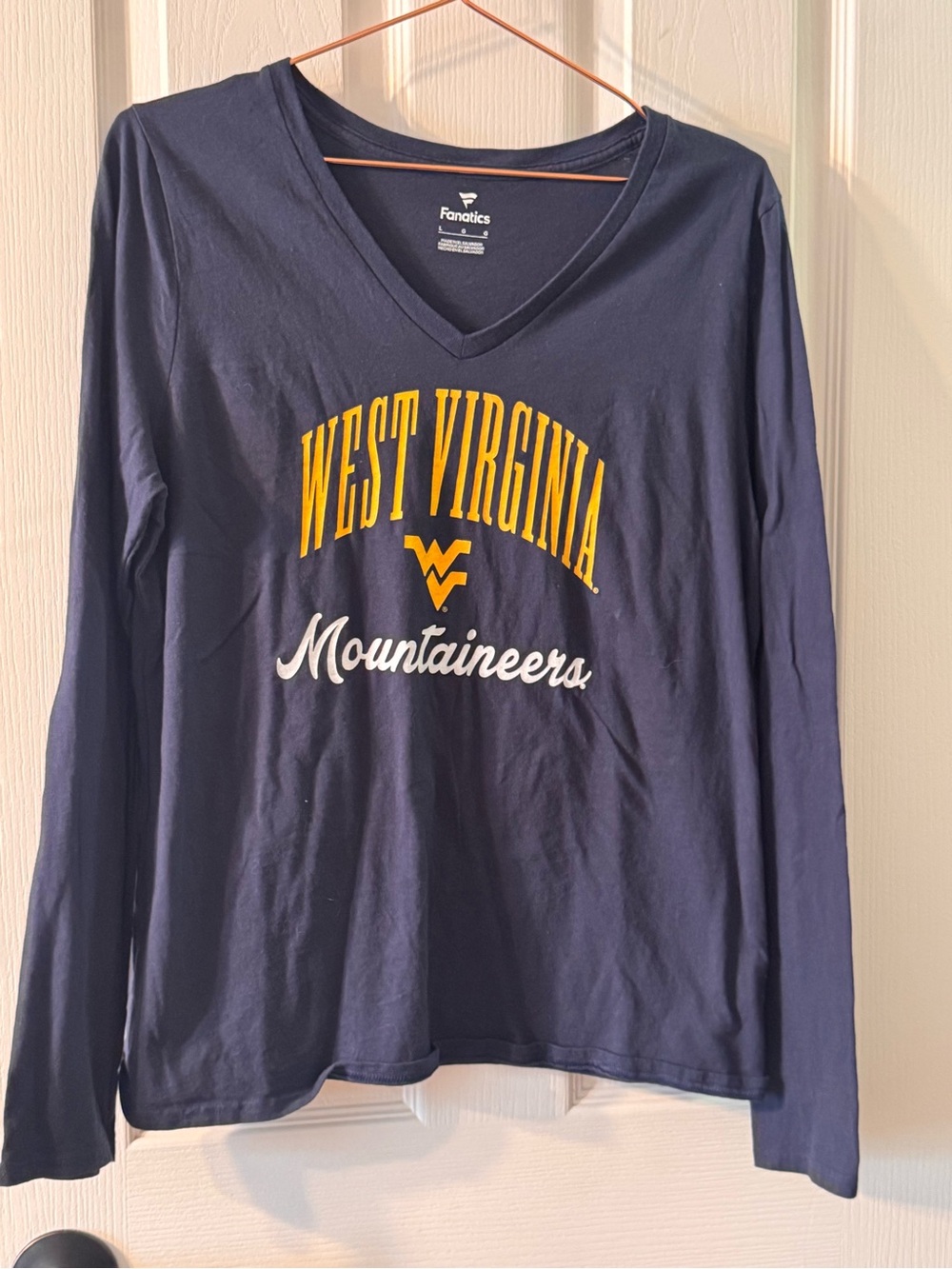 NWOT Fanatics West Virginia Mountaineers Long Sleeve